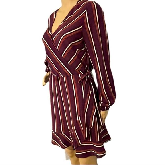 Xhilaration Mock Wrap Dress - Picture 2 of 14